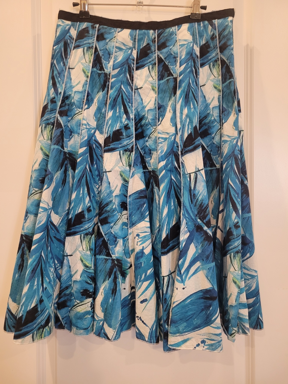 Premise Blue Leaf-Print Pleated Midi Skirt with Black Waistband